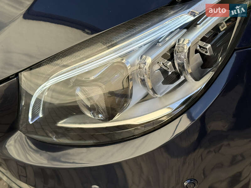 Седан Mercedes-Benz C-Class 2019 в Ужгороде