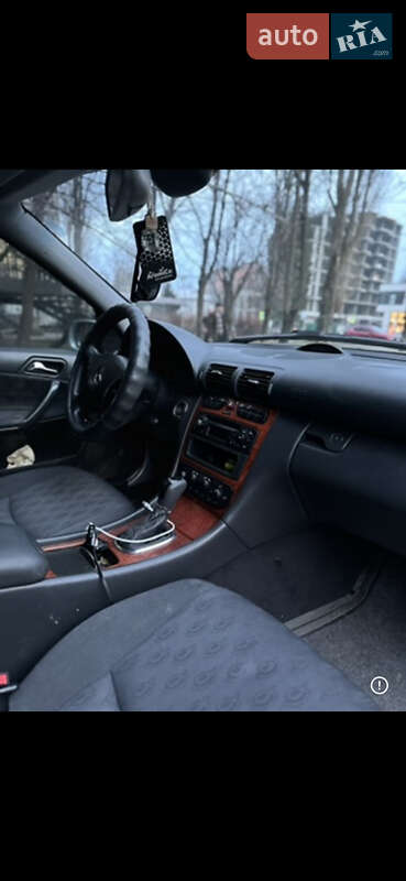 Седан Mercedes-Benz C-Class 2002 в Кропивницькому