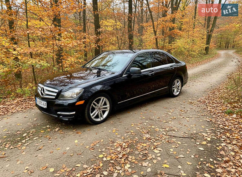 Седан Mercedes-Benz C-Class 2011 в Киеве