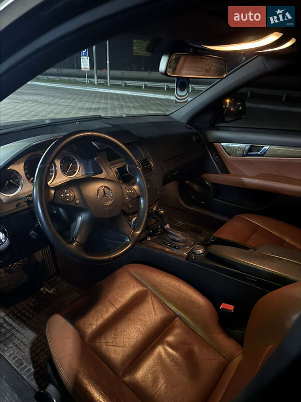 Седан Mercedes-Benz C-Class 2007 в Киеве