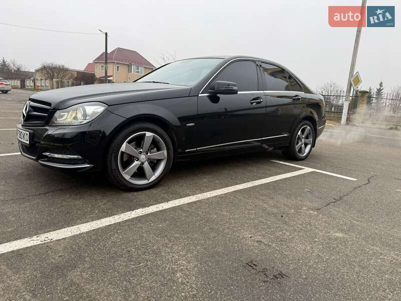 Седан Mercedes-Benz C-Class 2011 в Киеве