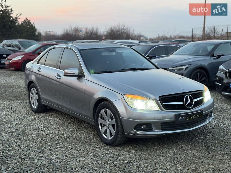 Mercedes-Benz C-Class 2010