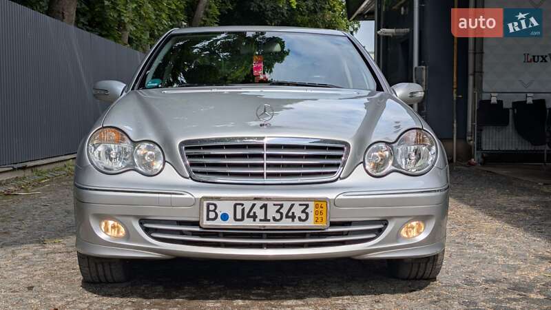 Седан Mercedes-Benz C-Class 2004 в Тернополе