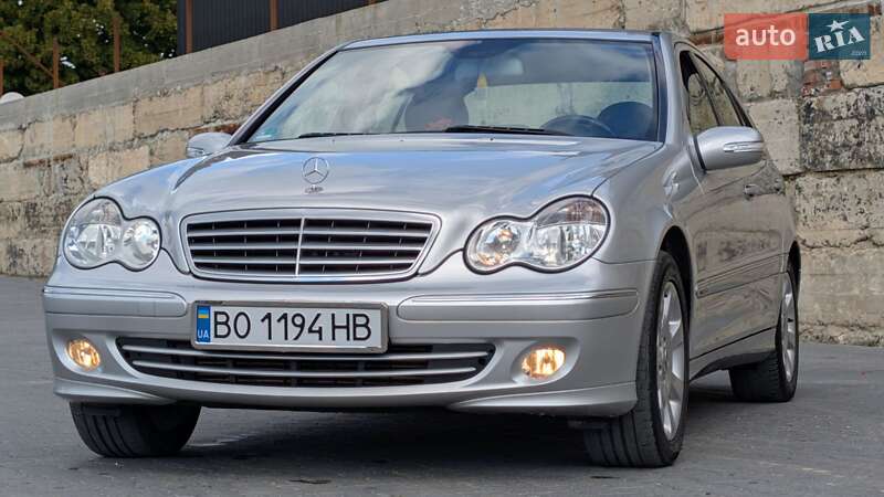Седан Mercedes-Benz C-Class 2004 в Тернополе