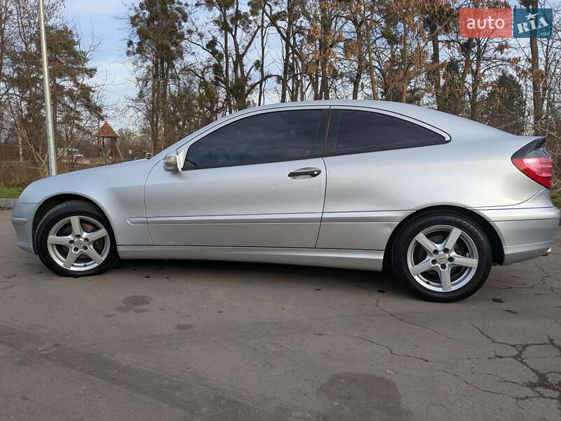Купе Mercedes-Benz C-Class 2002 в Львове