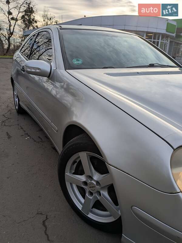 Купе Mercedes-Benz C-Class 2002 в Львове