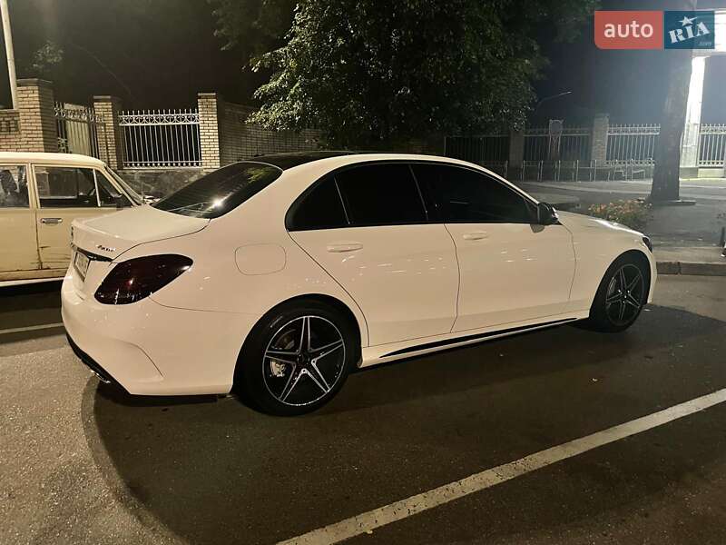 Седан Mercedes-Benz C-Class 2015 в Киеве