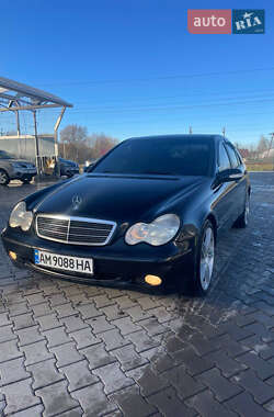 Седан Mercedes-Benz C-Class 2003 в Звягелі