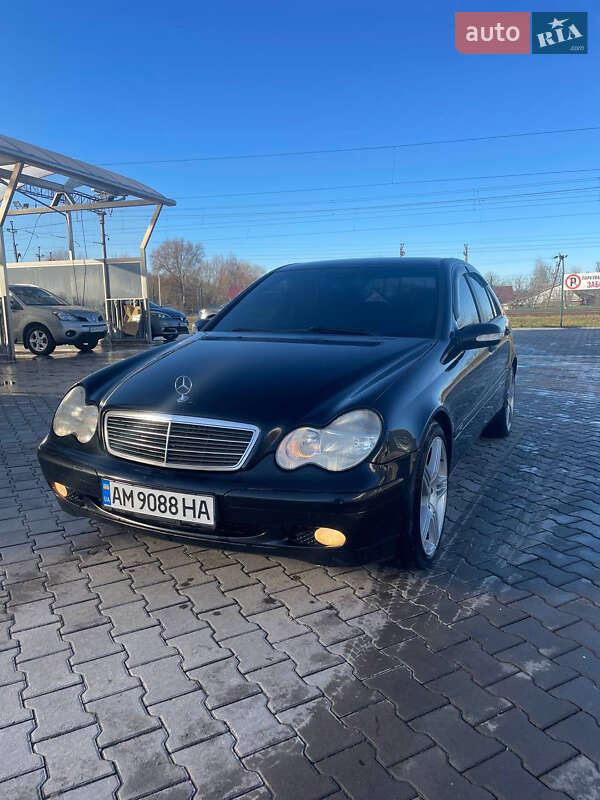 Mercedes-Benz C-Class 2003 Mercedes-Benz C-Class 2003