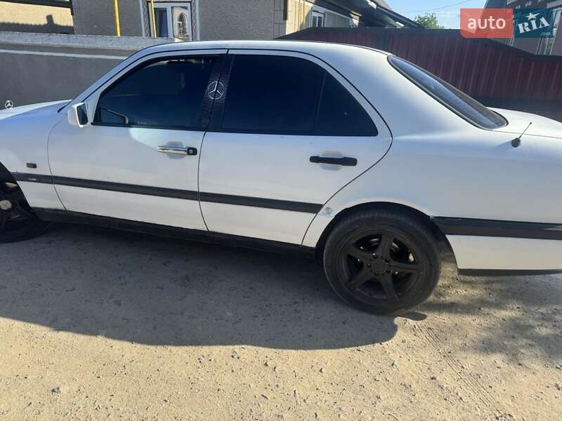 Седан Mercedes-Benz C-Class 1997 в Сокирянах