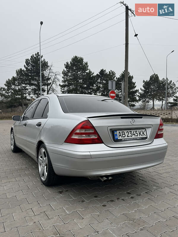 Седан Mercedes-Benz C-Class 2001 в Виннице