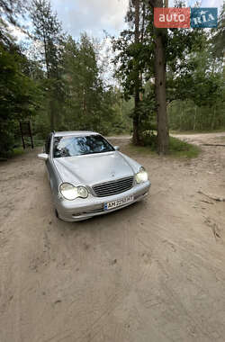 Универсал Mercedes-Benz C-Class 2003 в Малине
