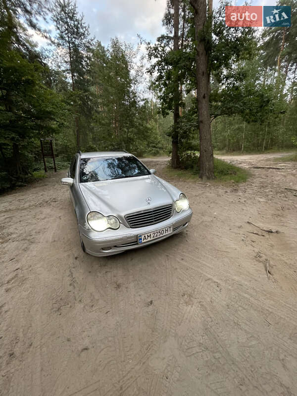 Mercedes-Benz C-Class 2003