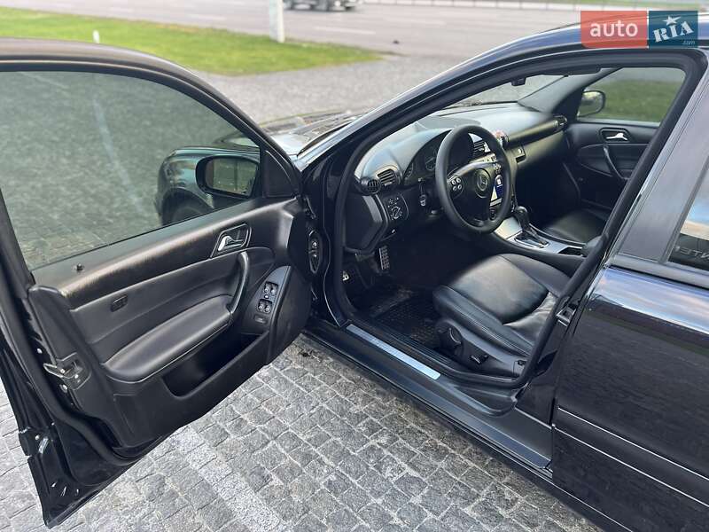 Седан Mercedes-Benz C-Class 2006 в Дніпрі
