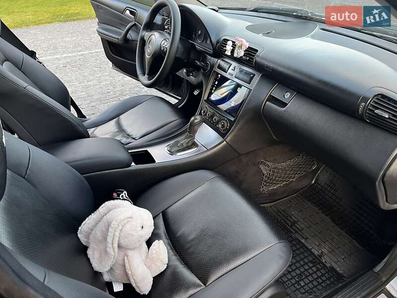 Седан Mercedes-Benz C-Class 2006 в Дніпрі