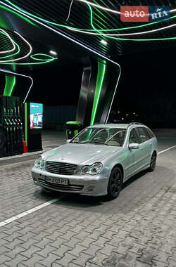 Универсал Mercedes-Benz C-Class 2004 в Одессе