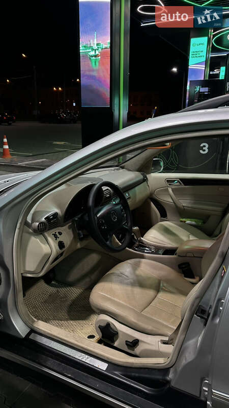 Універсал Mercedes-Benz C-Class 2004 в Одесі