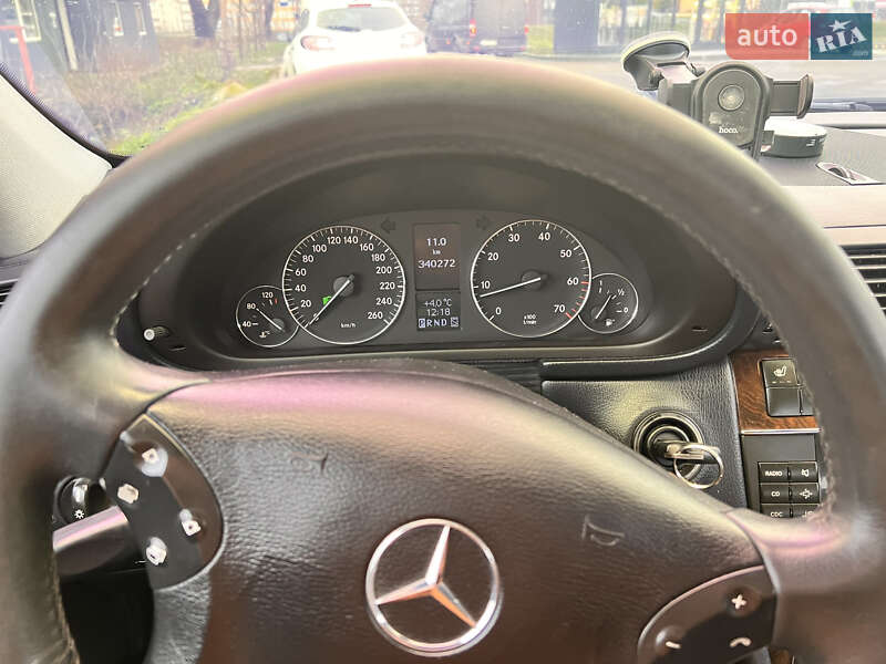 Седан Mercedes-Benz C-Class 2005 в Ровно фото 8 Седан Mercedes-Benz C-Class 2005 в Ровно