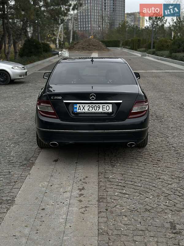 Седан Mercedes-Benz C-Class 2008 в Дніпрі