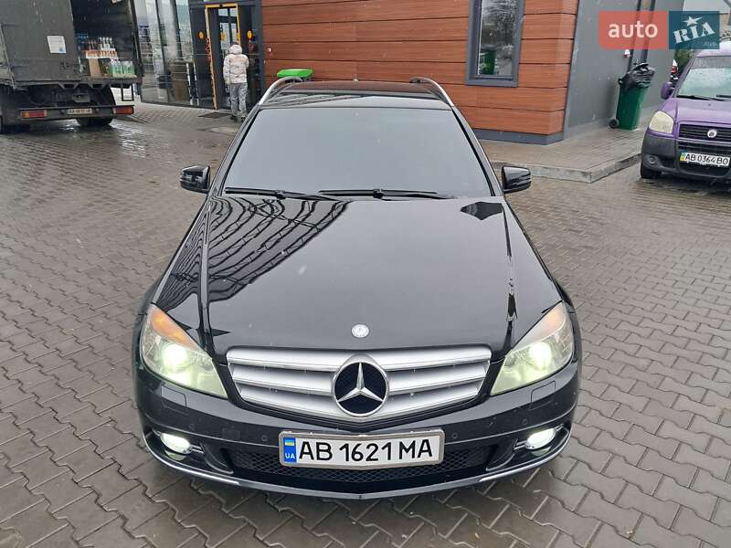 Універсал Mercedes-Benz C-Class 2010 в Могилів-Подільському