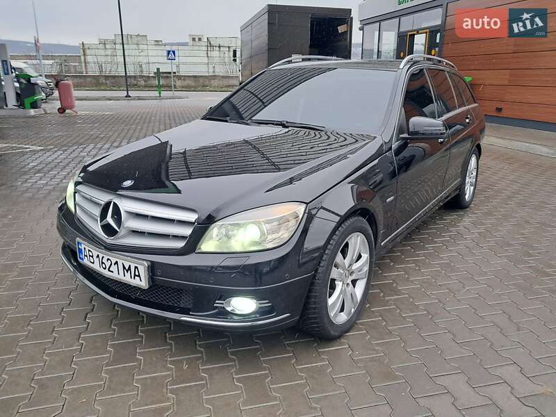 Універсал Mercedes-Benz C-Class 2010 в Могилів-Подільському
