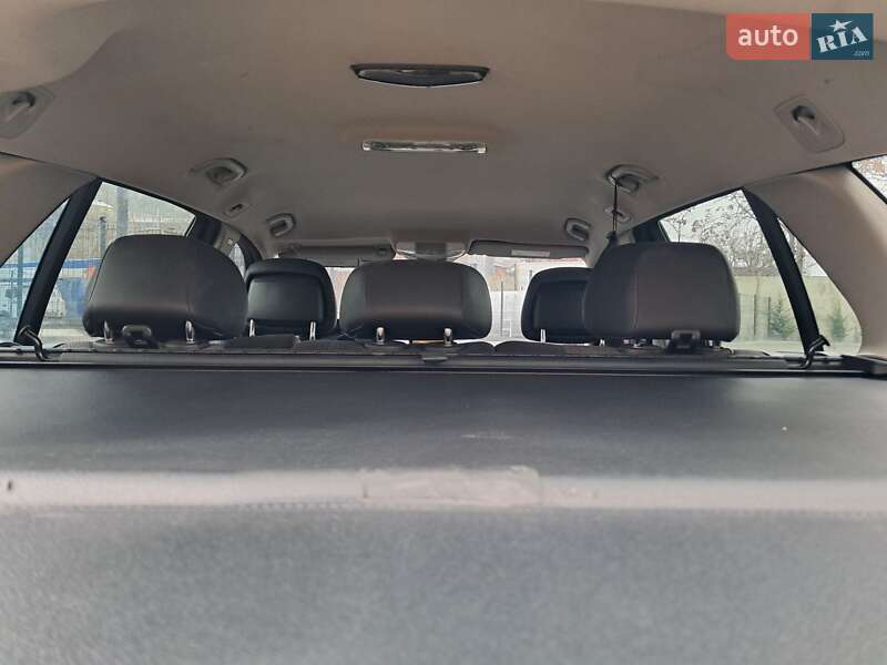 Універсал Mercedes-Benz C-Class 2010 в Могилів-Подільському