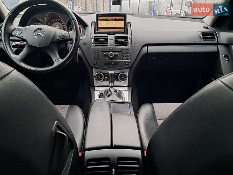 Універсал Mercedes-Benz C-Class 2010 в Могилів-Подільському