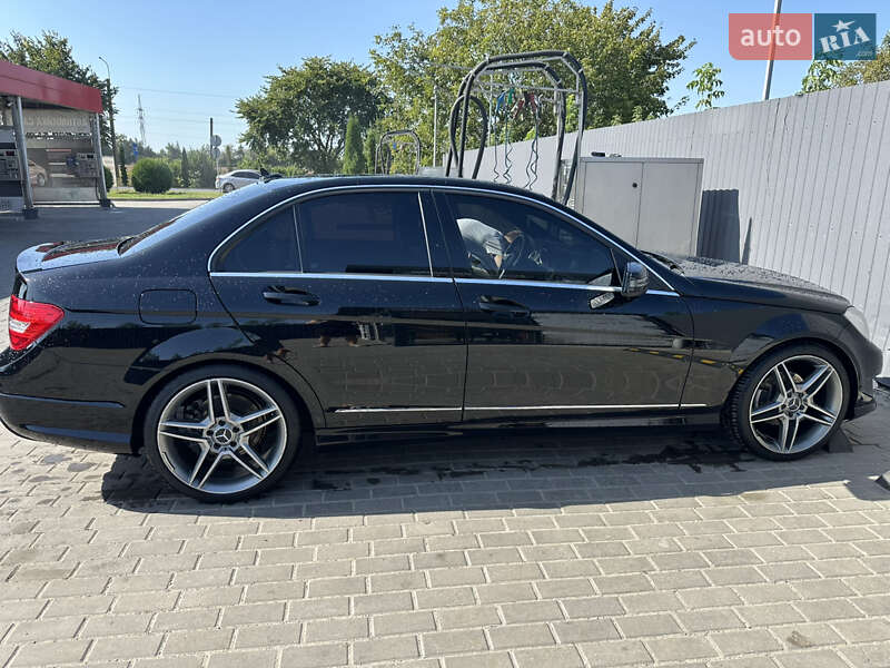 Седан Mercedes-Benz C-Class 2012 в Рівному