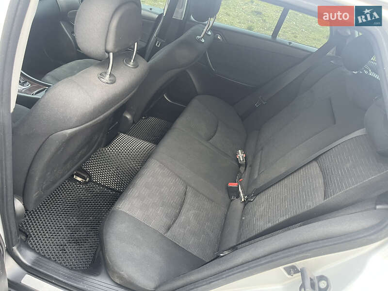 Універсал Mercedes-Benz C-Class 2005 в Кропивницькому