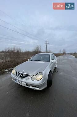 Купе Mercedes-Benz C-Class 2002 в Києві