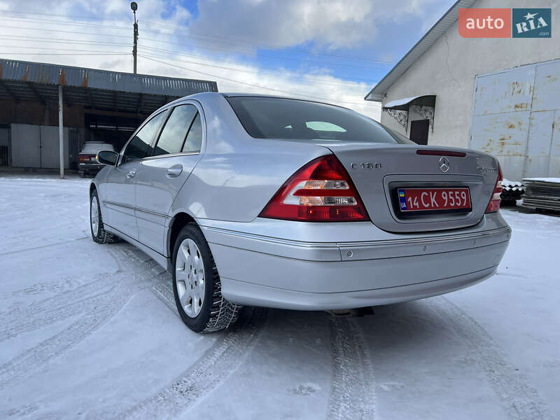 Седан Mercedes-Benz C-Class 2005 в Надвірній