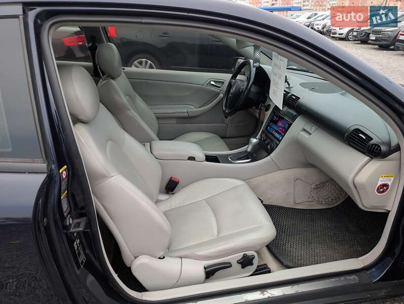 Купе Mercedes-Benz C-Class 2005 в Рівному