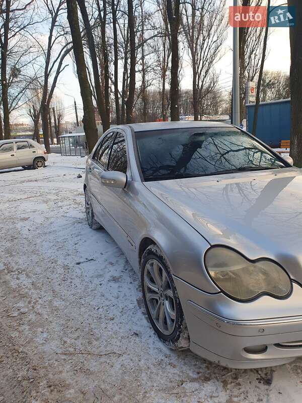 Седан Mercedes-Benz C-Class 2001 в Вінниці