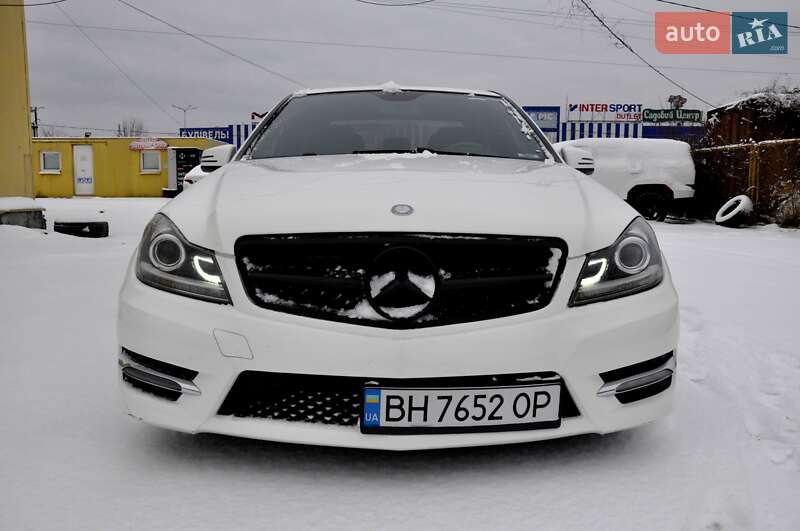 Седан Mercedes-Benz C-Class 2014 в Львові