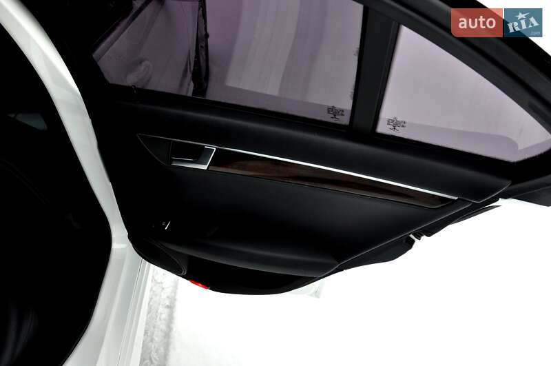 Седан Mercedes-Benz C-Class 2014 в Львові