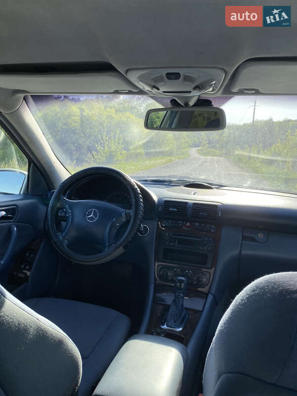 Седан Mercedes-Benz C-Class 2001 в Бару