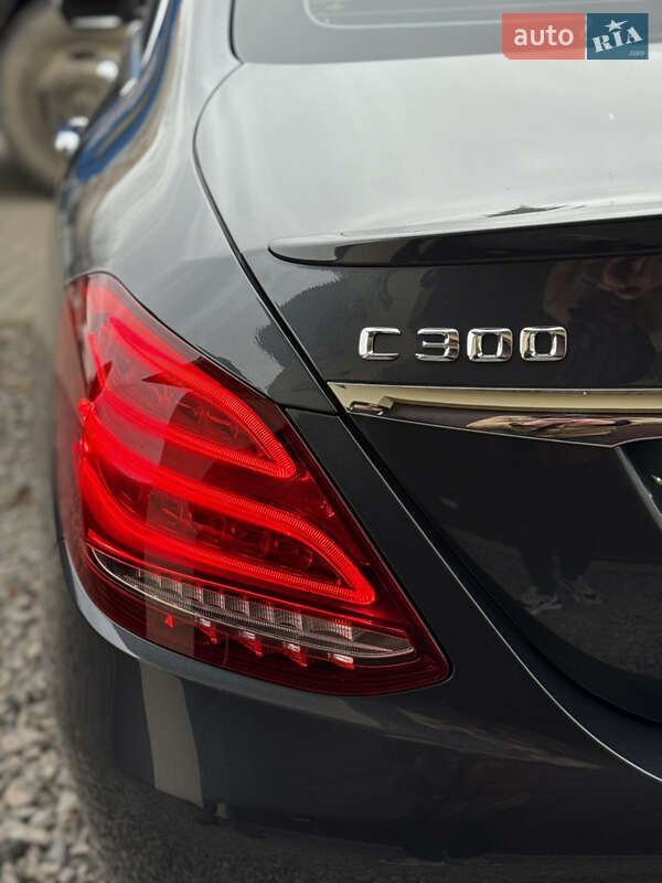 Седан Mercedes-Benz C-Class 2016 в Львове