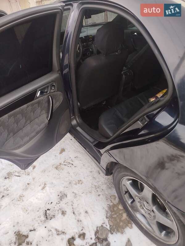 Седан Mercedes-Benz C-Class 2001 в Чернівцях