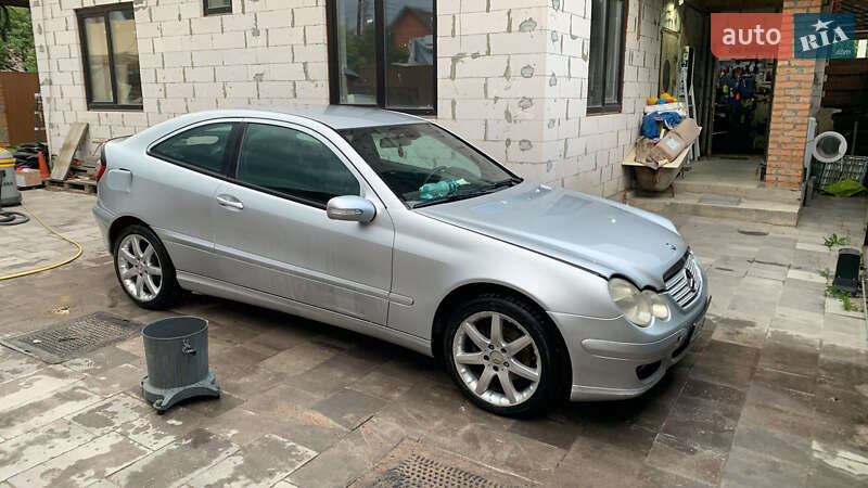 Купе Mercedes-Benz C-Class 2004 в Вишгороді