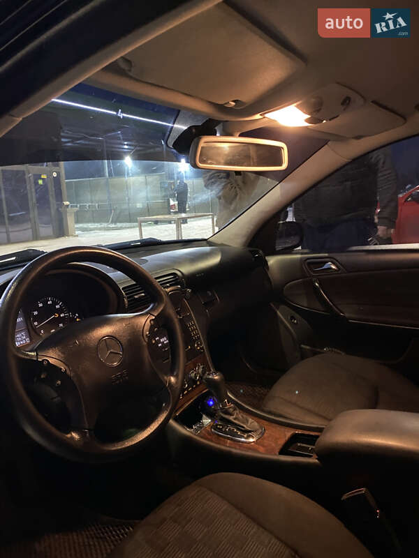 Универсал Mercedes-Benz C-Class 2006 в Каменском