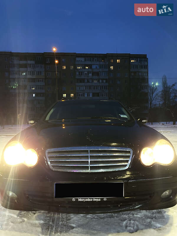 Универсал Mercedes-Benz C-Class 2006 в Каменском