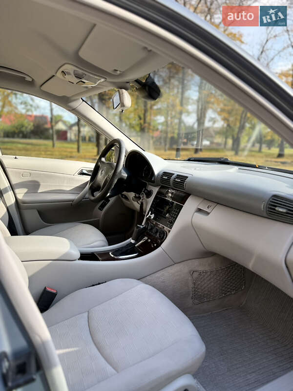 Универсал Mercedes-Benz C-Class 2004 в Измаиле