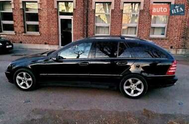 Універсал Mercedes-Benz C-Class 2006 в Калуші