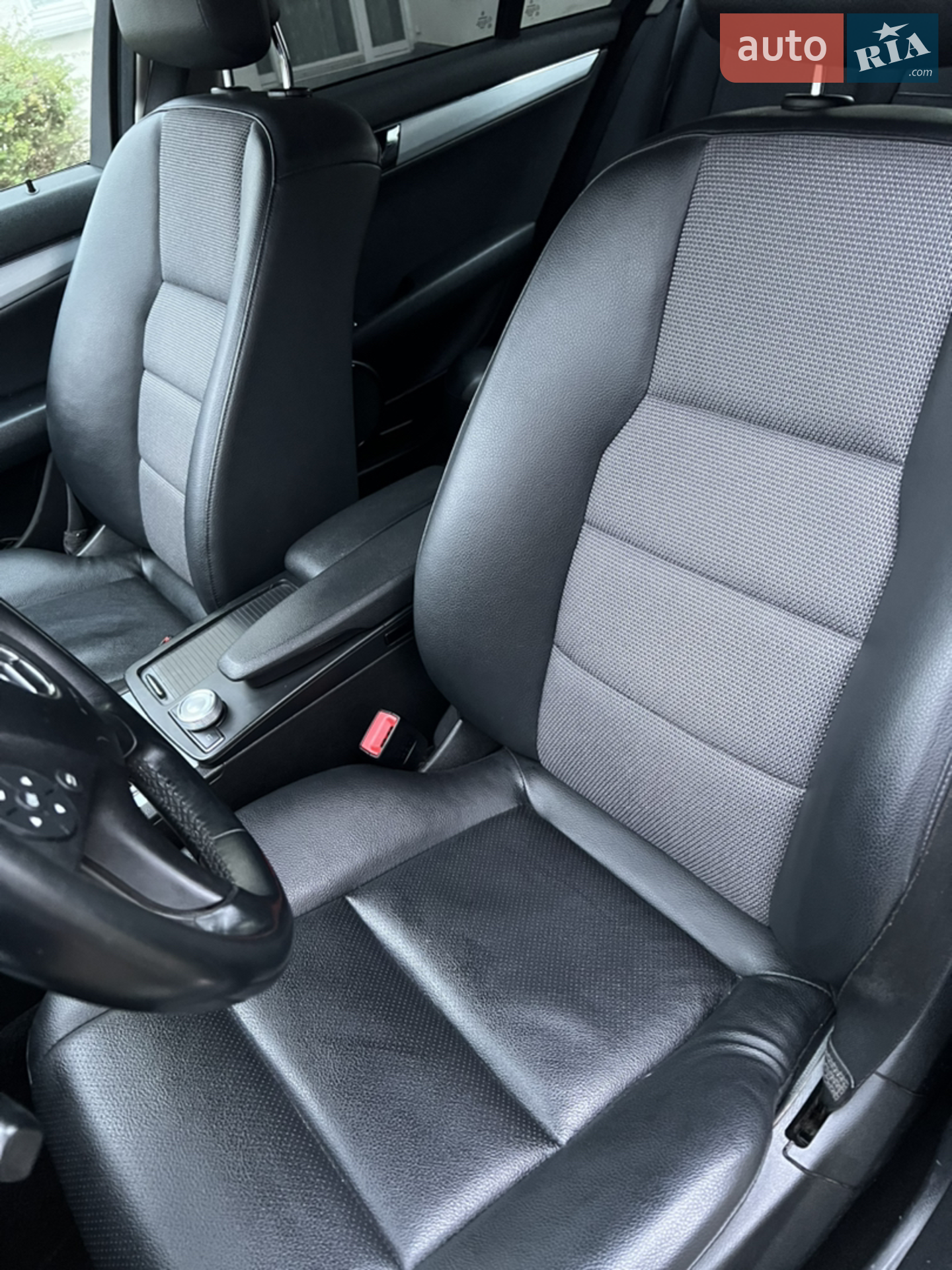 2010 Mercedes-Benz C-klasse - мініатюра 8
