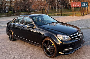 Седан Mercedes-Benz C-Class 2010 в Дніпрі
