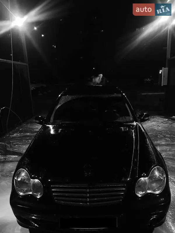 Mercedes-Benz C-Class 2006
