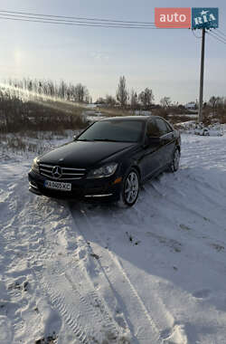 Седан Mercedes-Benz C-Class 2013 в Дніпрі