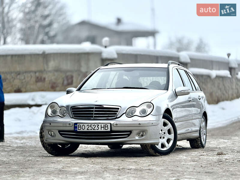 Mercedes-Benz C-Class 2005