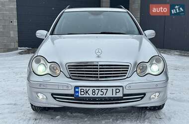 Универсал Mercedes-Benz C-Class 2004 в Березному