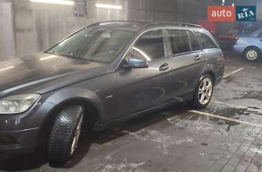 Универсал Mercedes-Benz C-Class 2010 в Киеве